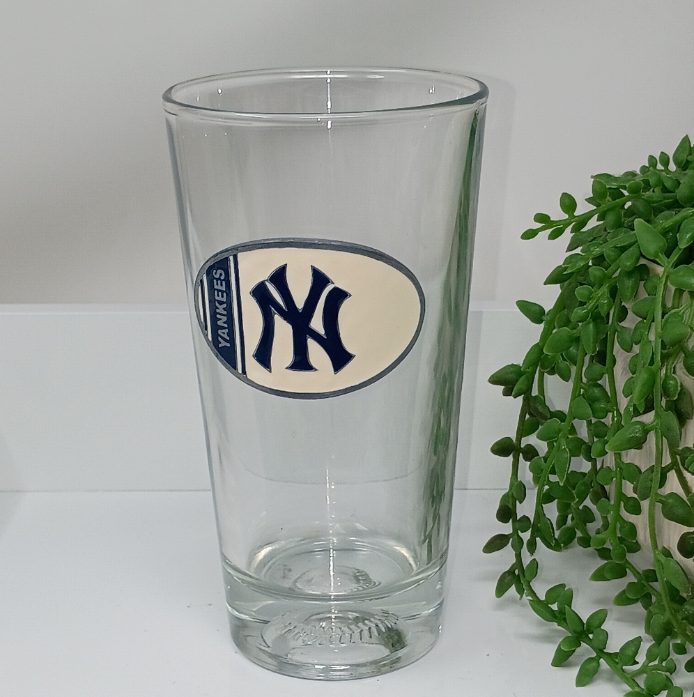 NY Yankees Gray and Blue Drinkware Glass with Iconic Logo